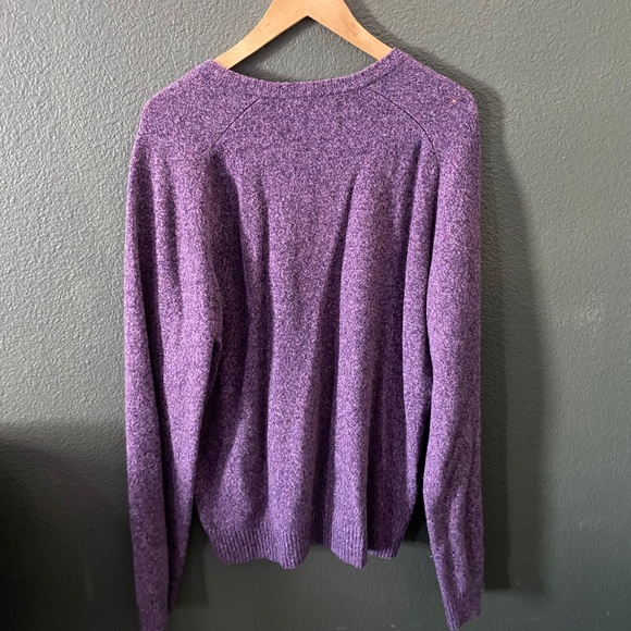 🔮Penguin light sweater🔮 - Picture 2 of 5